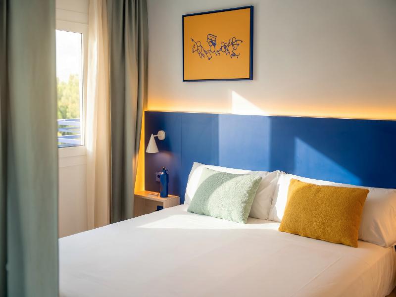 Coral Star Hotel & Apartments image