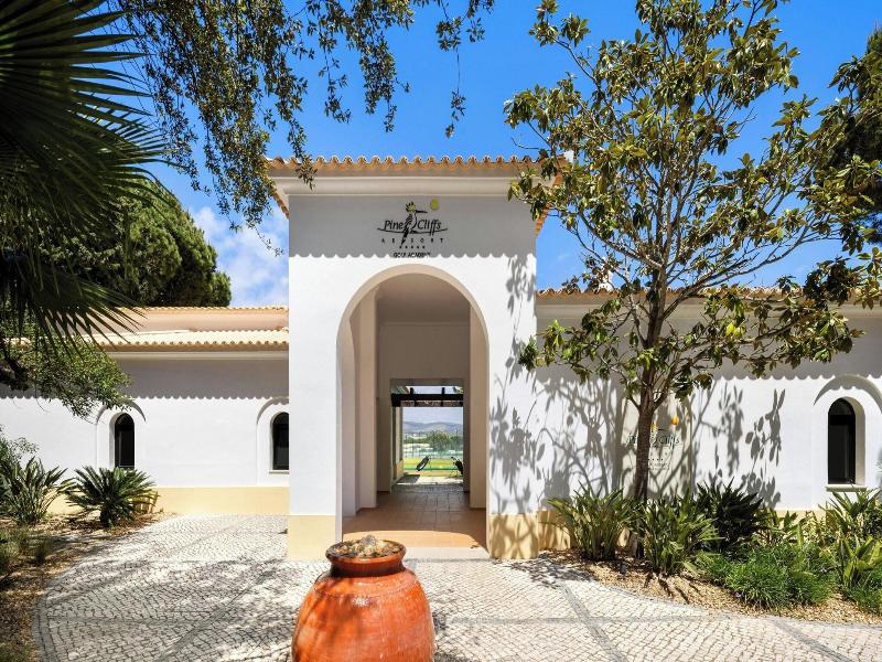 Pine Cliffs Hotel, a Luxury Collection Resort image