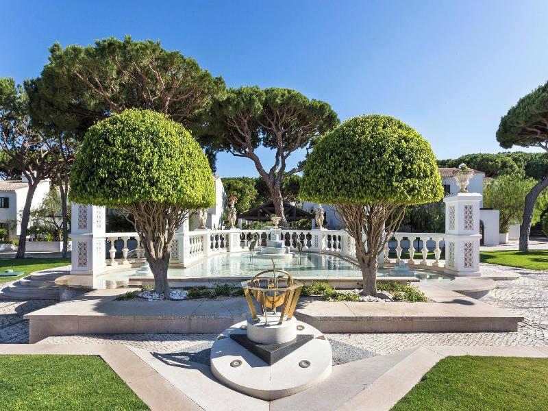 Pine Cliffs Hotel, a Luxury Collection Resort image