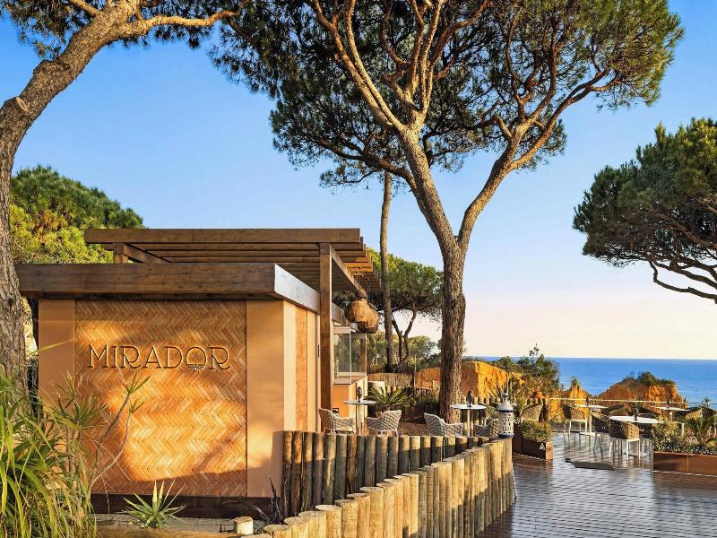 Pine Cliffs Hotel, a Luxury Collection Resort image