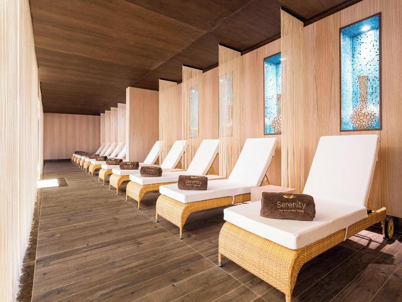 Pine Cliffs Hotel, a Luxury Collection Resort image