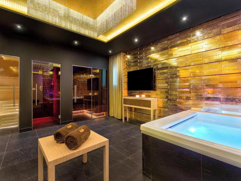 Pine Cliffs Hotel, a Luxury Collection Resort image