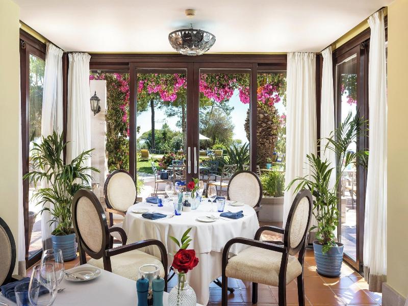 Pine Cliffs Hotel, a Luxury Collection Resort image
