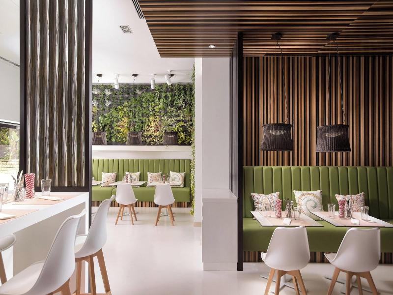 Pine Cliffs Hotel, a Luxury Collection Resort image