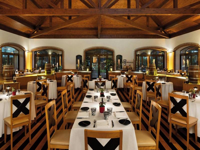 Pine Cliffs Hotel, a Luxury Collection Resort image