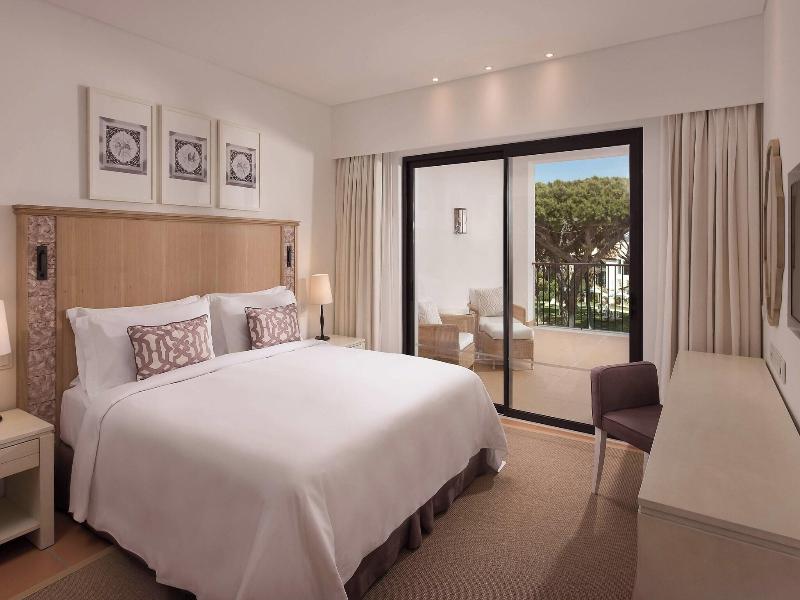 Pine Cliffs Hotel, a Luxury Collection Resort image