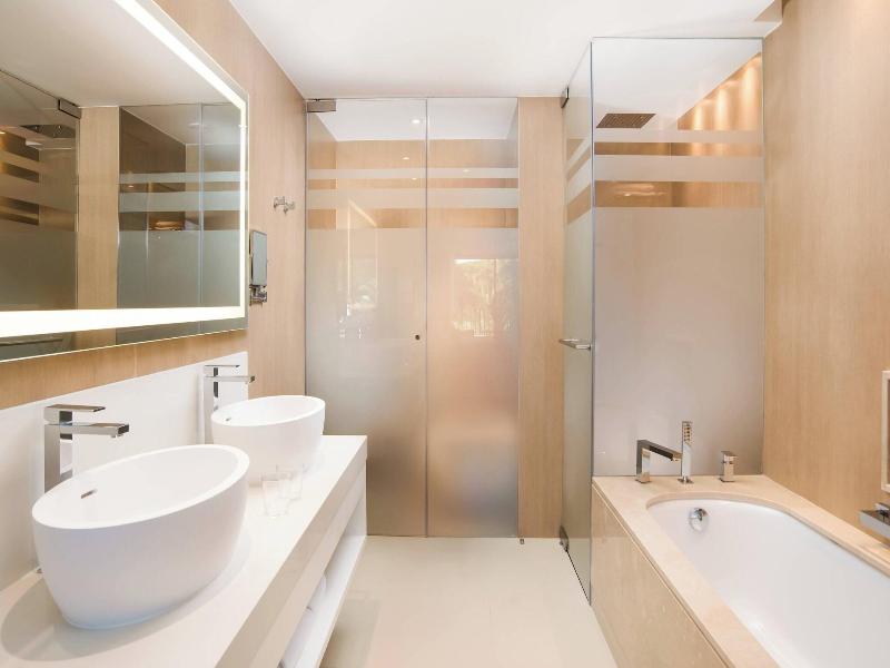Pine Cliffs Hotel, a Luxury Collection Resort image