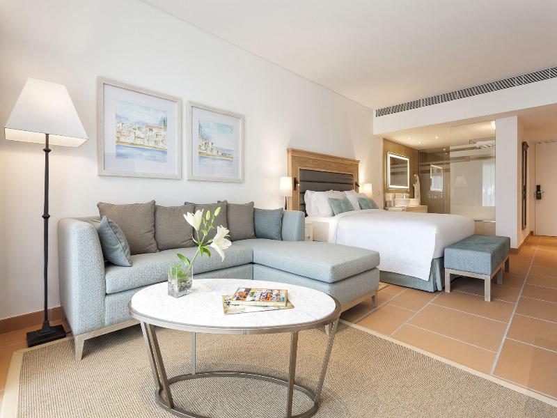 Pine Cliffs Hotel, a Luxury Collection Resort image