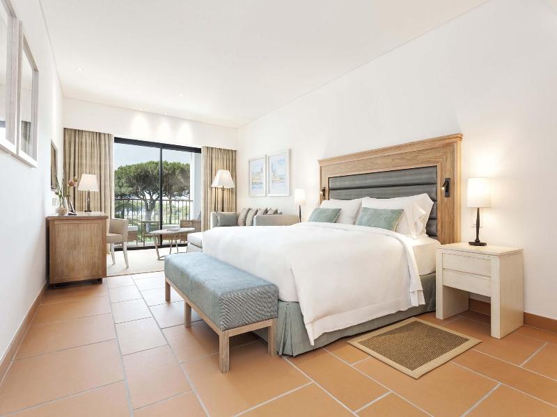 Pine Cliffs Hotel, a Luxury Collection Resort image