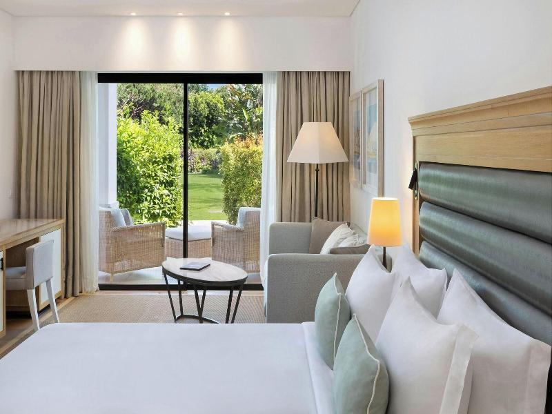 Pine Cliffs Hotel, a Luxury Collection Resort image