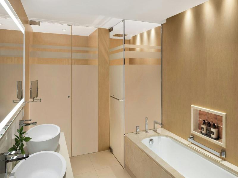 Pine Cliffs Hotel, a Luxury Collection Resort image