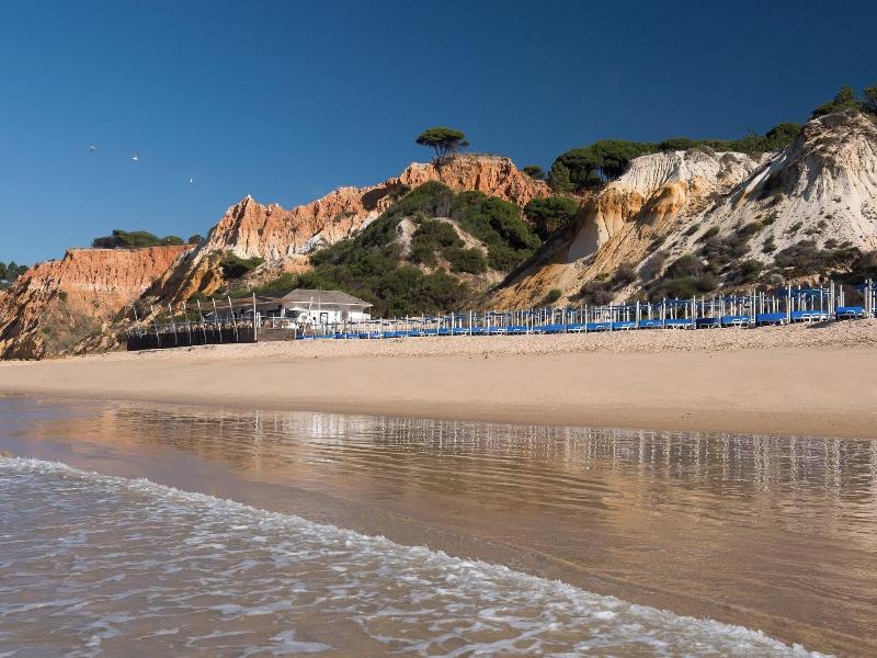 Pine Cliffs Hotel, a Luxury Collection Resort image