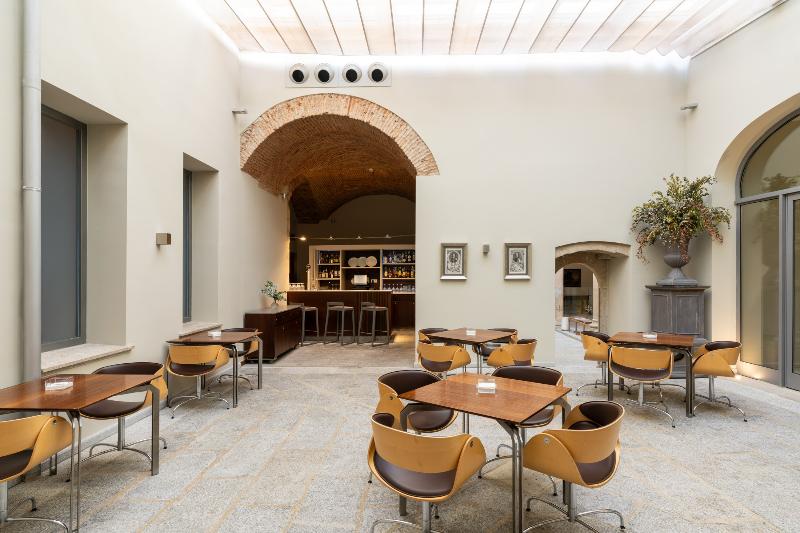 Parador de Caceres image