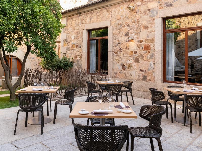 Parador de Caceres image