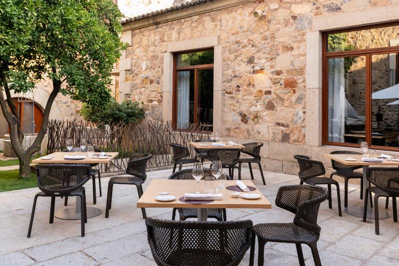 Parador de Caceres image