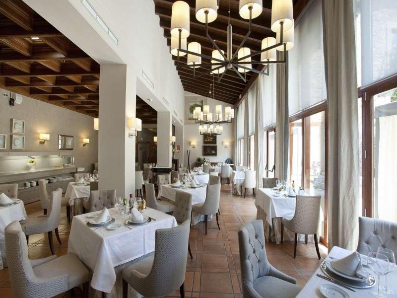 Parador de Caceres image