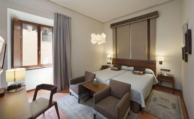 Parador de Caceres image