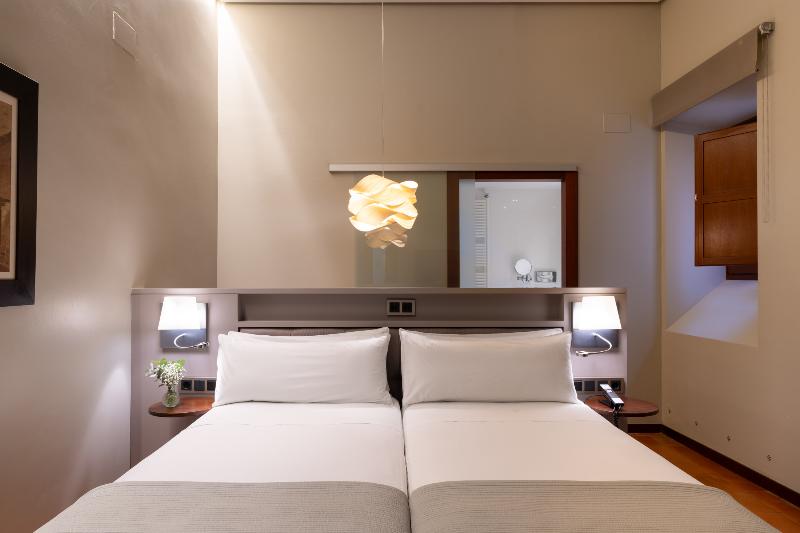 Parador de Caceres image