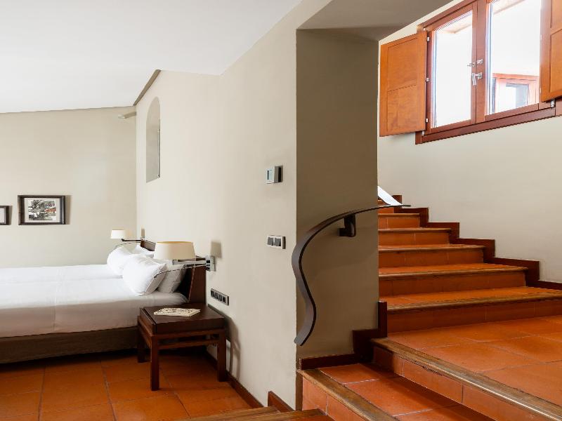 Parador de Caceres image