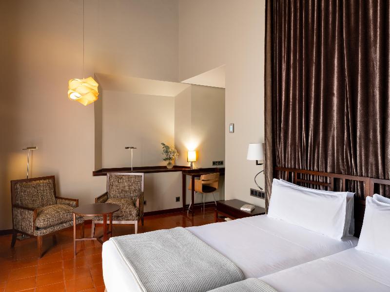 Parador de Caceres image