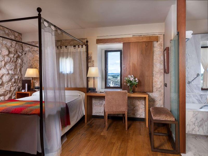 Parador De Alarcon image