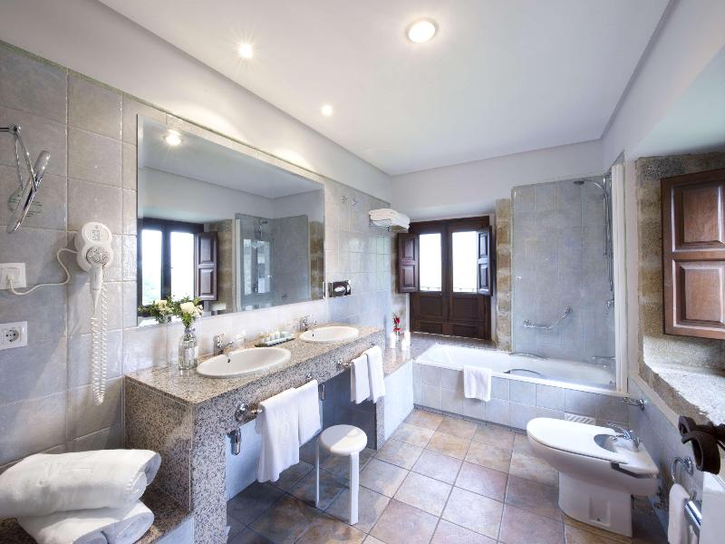 Parador De Cangas De Onis image