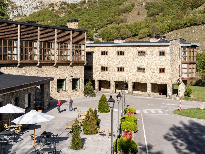 Parador de Fuente De image
