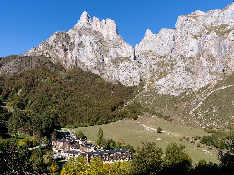 Parador de Fuente De image