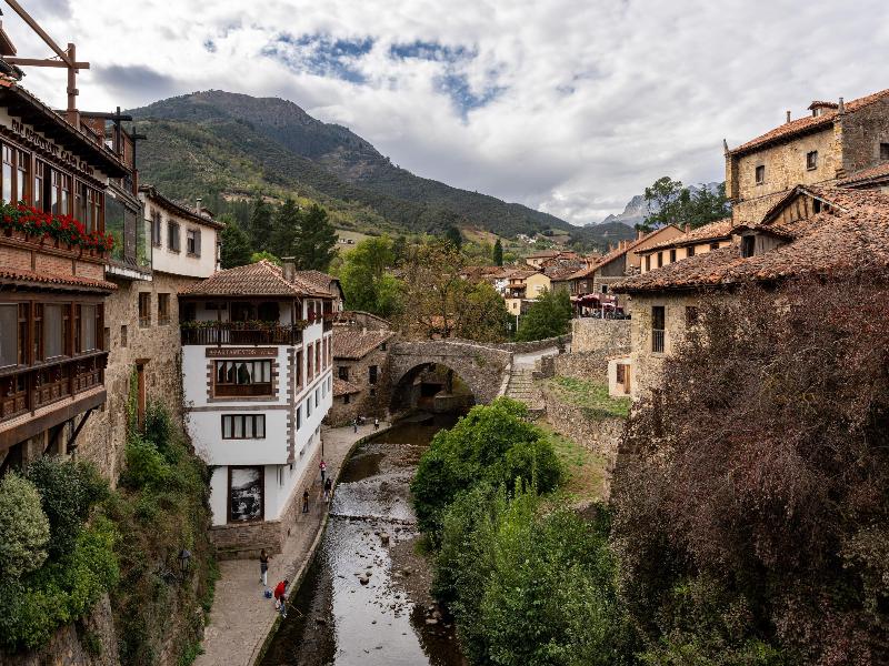 Parador de Fuente De image