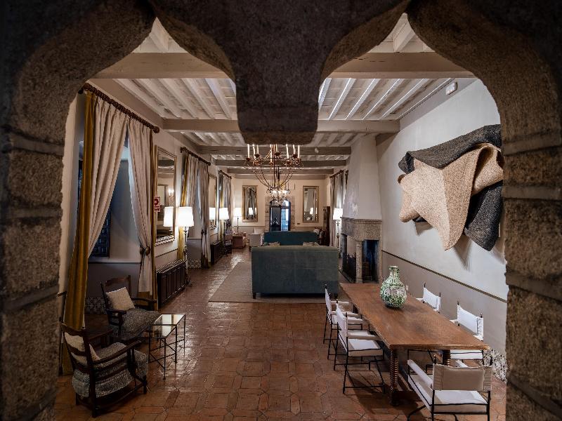 Parador de Jarandilla de la Vera image
