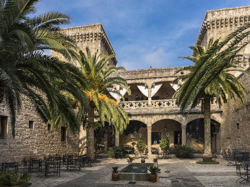 Parador de Jarandilla de la Vera image