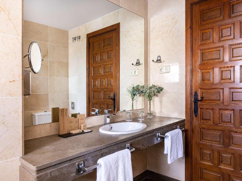 Parador De Malaga. Gibralfaro image