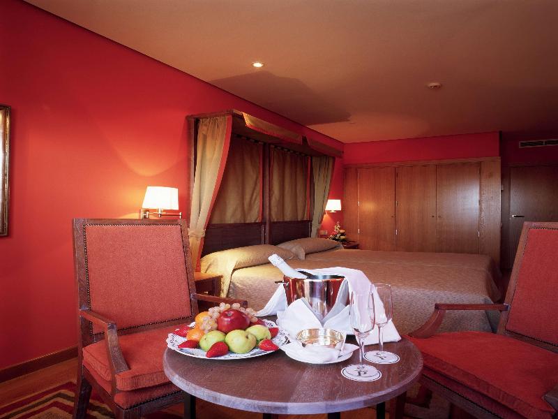 Parador de Salamanca image