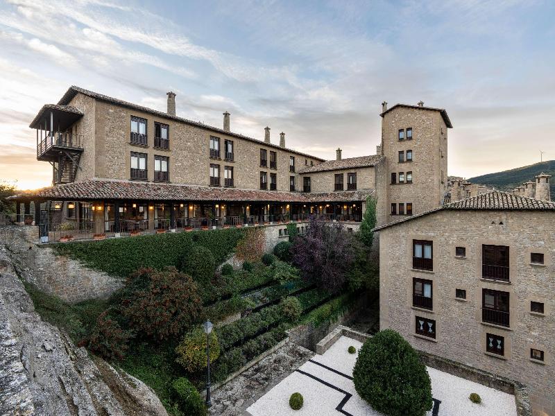 Parador de Sos del Rey Catolico image