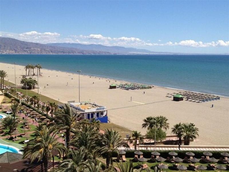 Evenia Zoraida Garden image