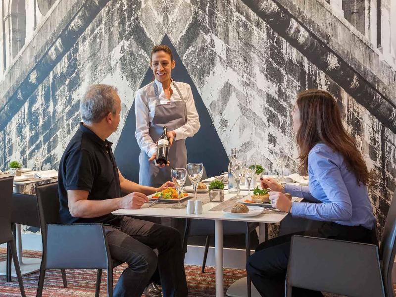 Mercure Lisboa Hotel image