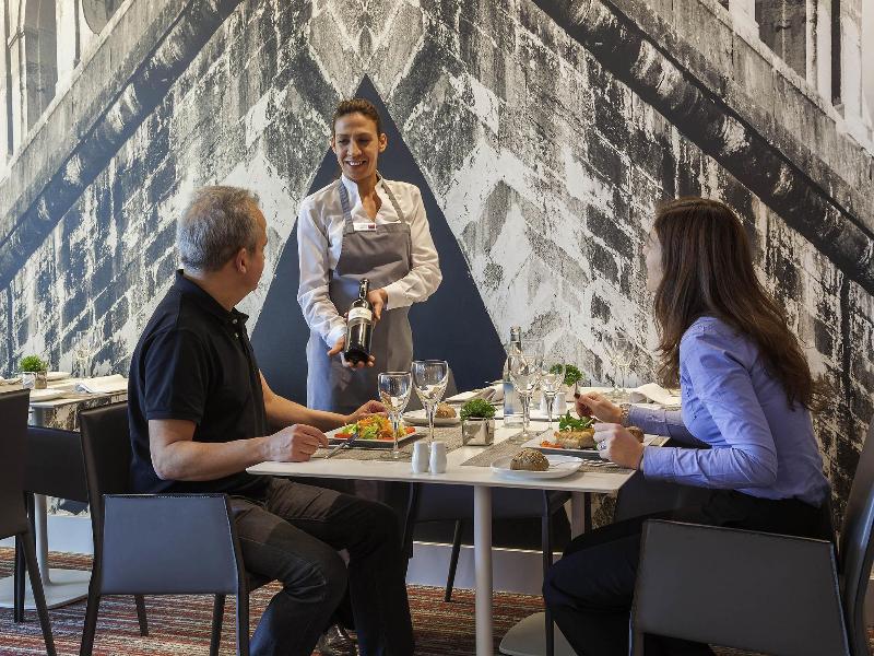 Mercure Lisboa Hotel image