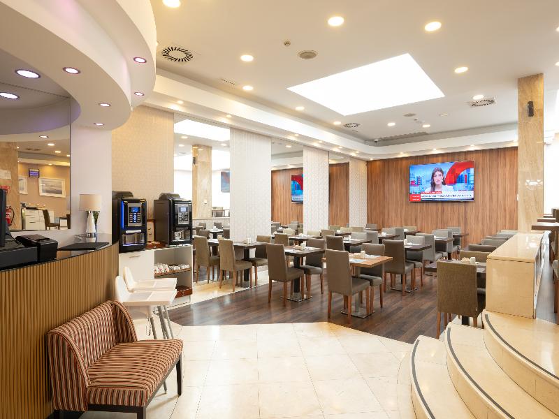Masa Hotel Almirante image