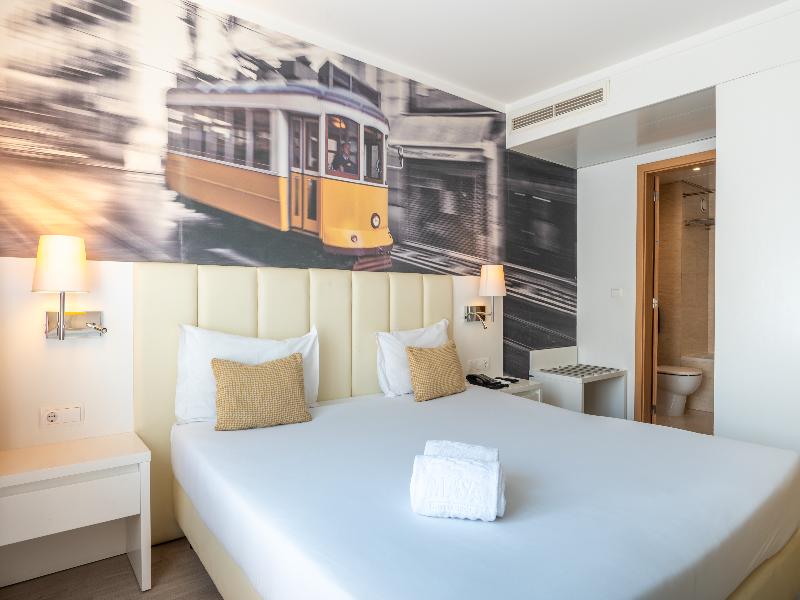 Masa Hotel Almirante image