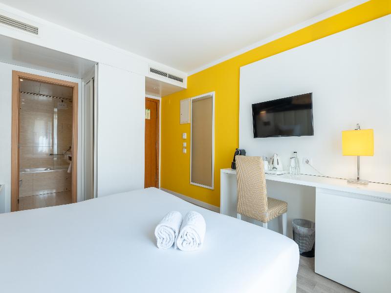Masa Hotel Almirante image