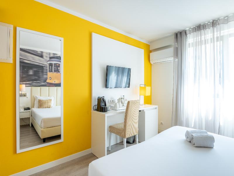 Masa Hotel Almirante image