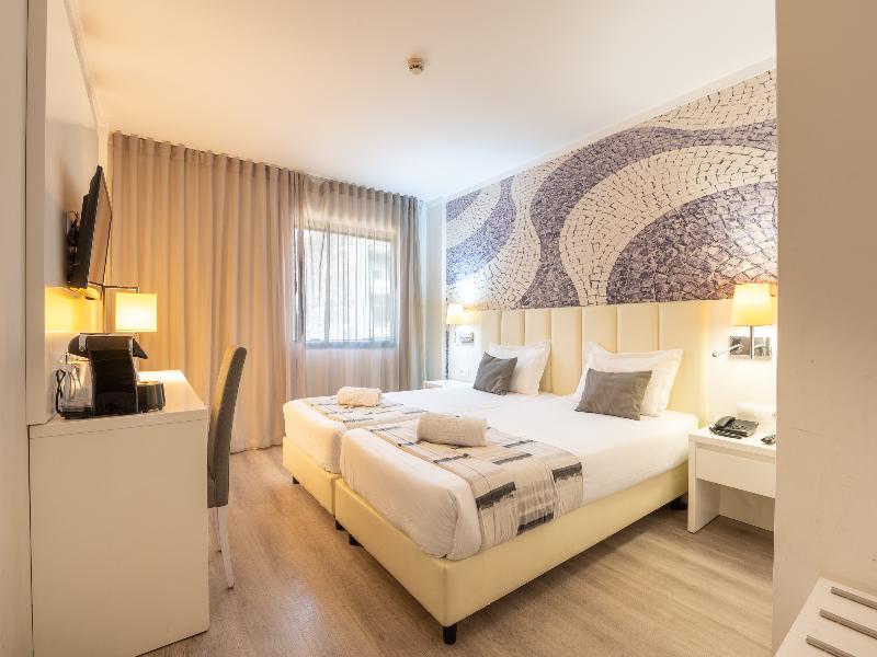 Masa Hotel Almirante image