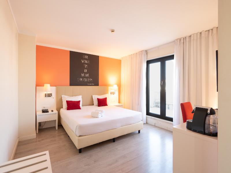 Masa Hotel Almirante image