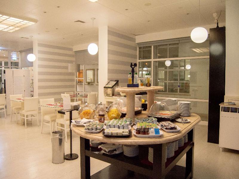 TRYP Montijo Parque Hotel image
