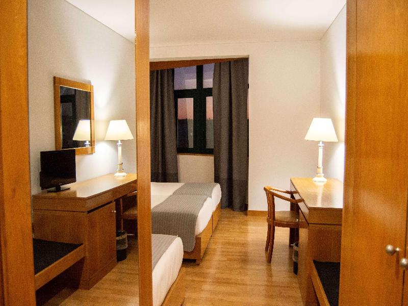 TRYP Montijo Parque Hotel image