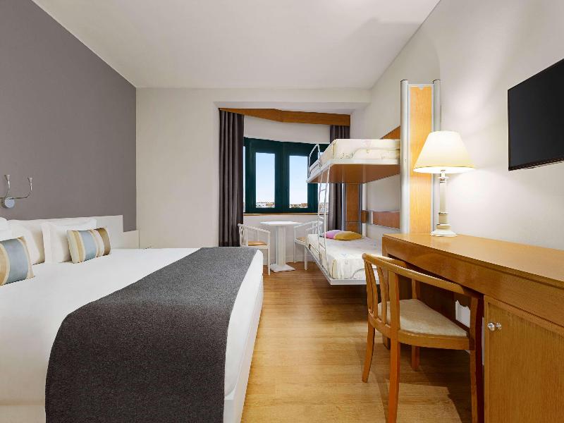 TRYP Montijo Parque Hotel image