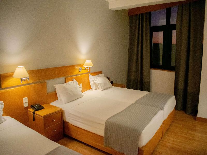 TRYP Montijo Parque Hotel image