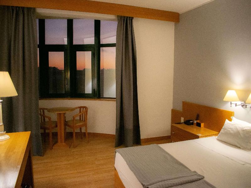 TRYP Montijo Parque Hotel image
