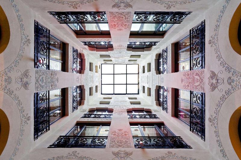 España Ocean Drive Newly Renovated image