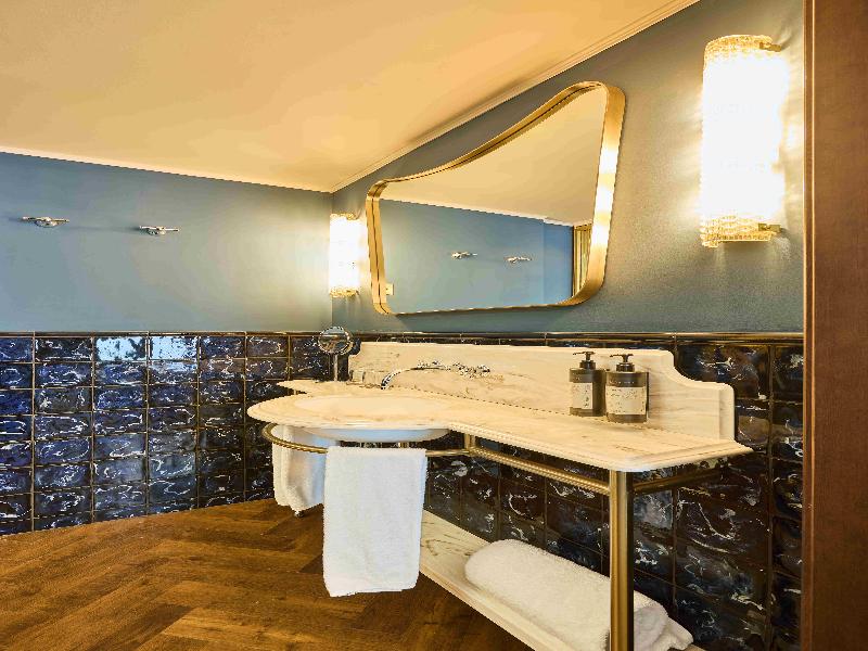 Hotel EspaNa Ocean Drive image